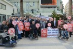 Engellilerden kaldırımları yayalara bırakın kampanyası