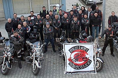 Yeni yılın ilk etkinliği Denizli Demirat sürücülerinden