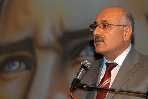 Çınar annesini kaybetti