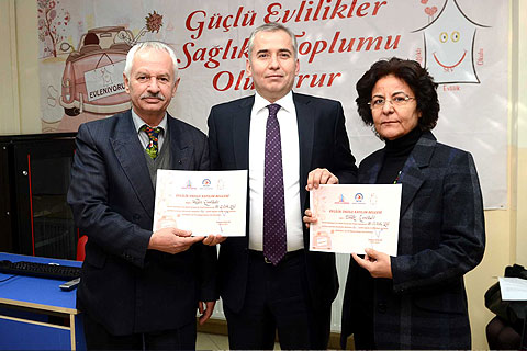 25 yıllık çift evlilik kursuna katıldı