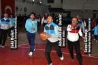 Protokol,basketbolda miniklerle karşılaştı