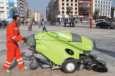 Kaldırımları bu araçlar süpürecek