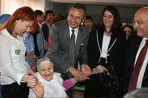 Çocuklar gibi şendiler