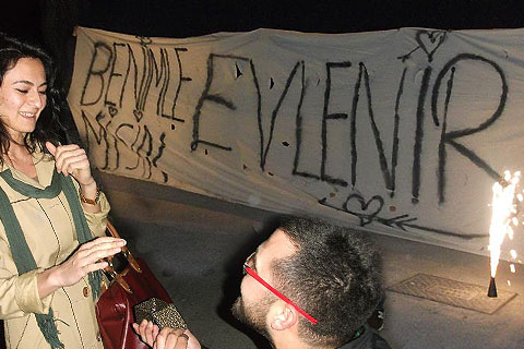 Böyle evlenme teklifi görülmedi