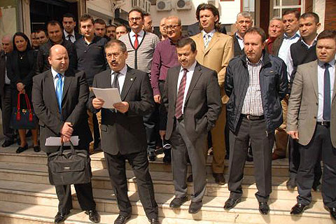 Kuyumcular PTT ve Bankalara tepkili