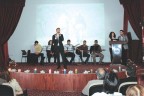 Öğrencilerden doktorlara şiir dinletisi