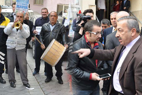 PTT müdürünü çıldırtan eylem