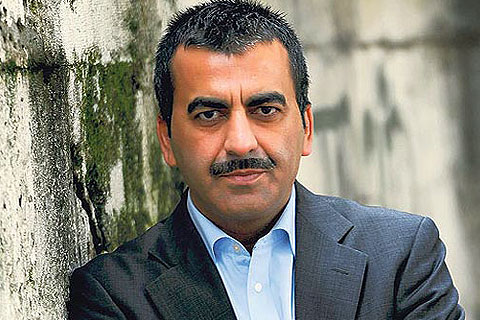Akyüz Halikarnas’ta okurlarıyla buluşacak