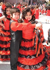 denizli-23-nisan-okul-da-kutlama-ic-dik