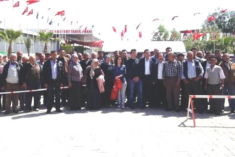 Acıpayamlılar Finike’ye çıkarma yaptı