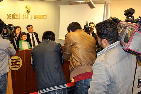 Gazetecilerden 1 Nisan 2014’e randevu aldı