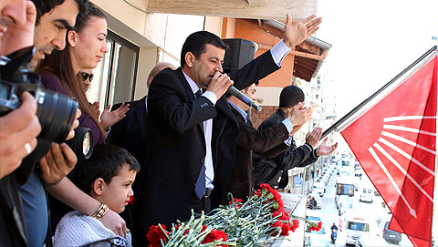 denizli-chp-cavusoglu-adaylik-balkon