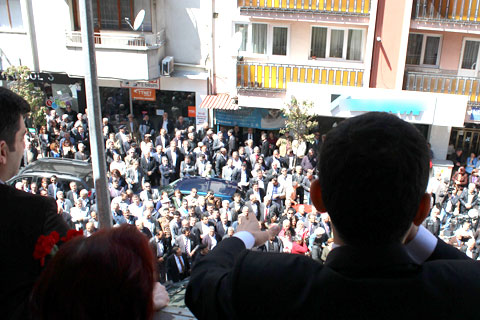 Çavuşoğlu ilk sınavı aştı