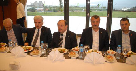 denizli-is-adamlari-akillere-endiseliyiz-dedi-1