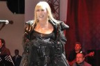 Zerrin Özer,polisler için söyledi