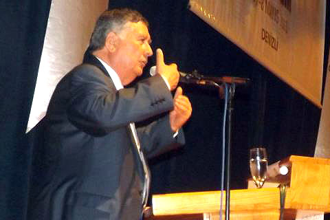 Ak Parti’yi CHP iktidar yaptı