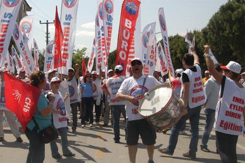 KESK’ten 1 Mayıs rezaleti