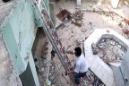 1 lirayı almak için indi ama çıkamadı