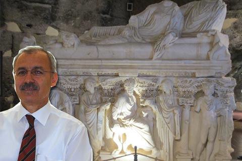 Korkmaz, “Eserleri teşhir edemiyoruz”