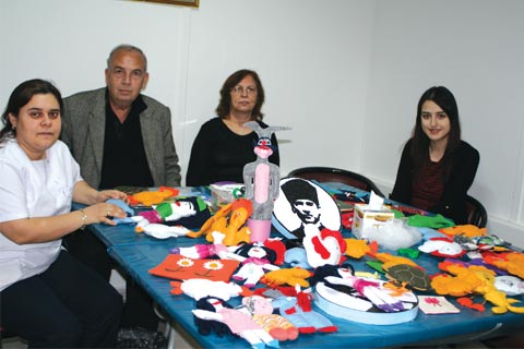 Keçeden oyuncaklar moral oldu