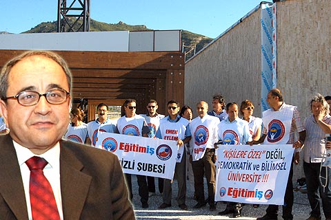 Özbay: “Rektör Bağcı suç işliyor”