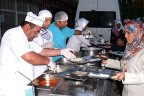 Hayırsever adına iftar yemeği