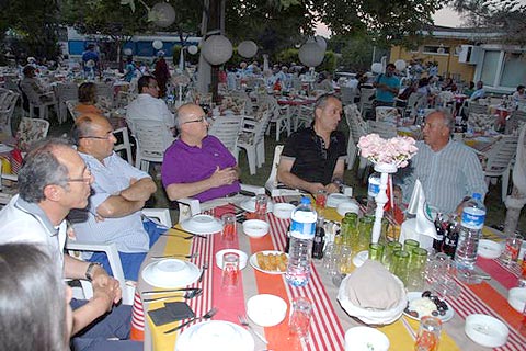 DESİAD üyeleri iftarda buluştu