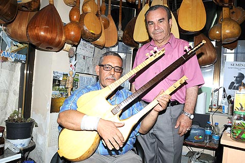 Su kabağından orkestra kurdu