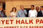 Aday adaylığını balkondan açıkladı
