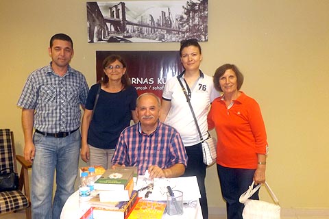 Yazar Kemal Yalçın okurlarıyla buluştu
