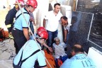 Mermer parçalarının altında kaldı