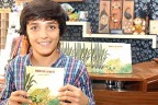 Kurbağalar için kitap yazdı