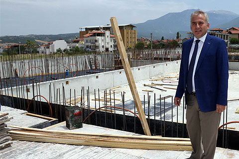 Kayıhan’a yarı olimpik yüzme havuzu