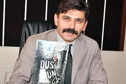 Denizli Emniyeti’nin şair müdürü