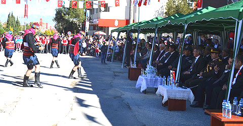 denizli-kale-de-cumhuriyet-coskusu-ic-1