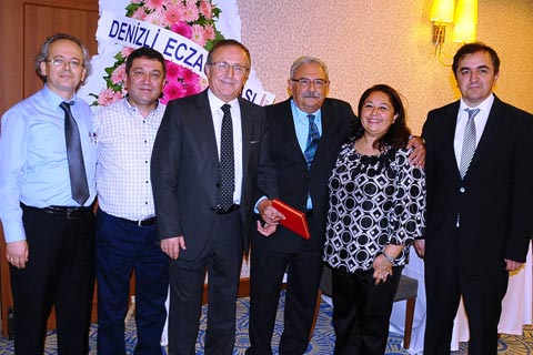 Meslekte 50 yıl plaketi