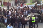 Atatürk posteri gerginliğinden sıcak görüntüler
