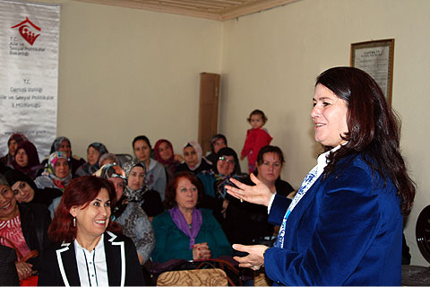 Bayan Demir Koruyucu Aileliği anlattı