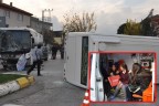 Öğrenci servisi ile otobüs çarpıştı: 15 yaralı