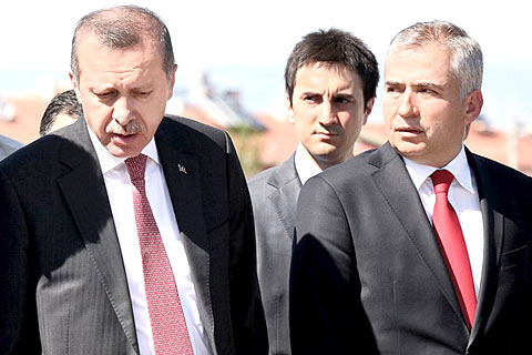 Başbakan Zolan’ın adaylığını ilan edecek