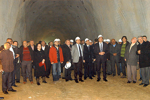 İletim kanalından ışık göründü