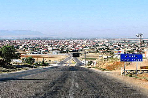 Çivrilliler “Sorunumuz üstyapı ve çevre” diyor