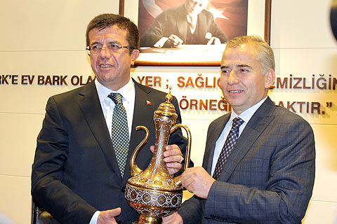 “Büyükşehir’i Başbakan’a hediye edeceğiz”