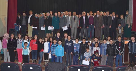 denizli-acipayam-ogrenciler-den-veliler-e-karne-ic