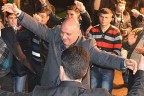 Güle-oynaya seçim startı