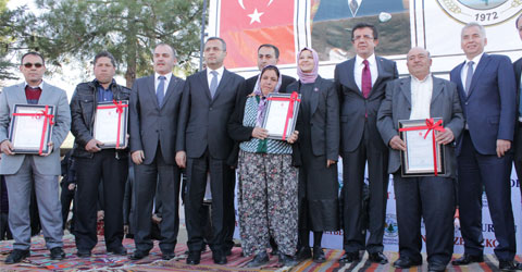 denizli-ekonomi-bakani-nihat-zeybekci-ic-1
