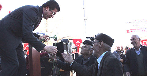 denizli-ekonomi-bakani-nihat-zeybekci-ic-2