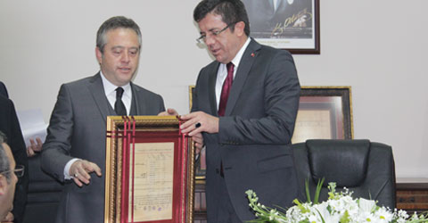 denizli-ekonomi-bakani-nihat-zeybekci-ic