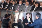 Tiyatroda liselilerin yumruklu kavgası