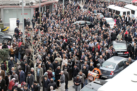 Bahçeli’den mobil miting